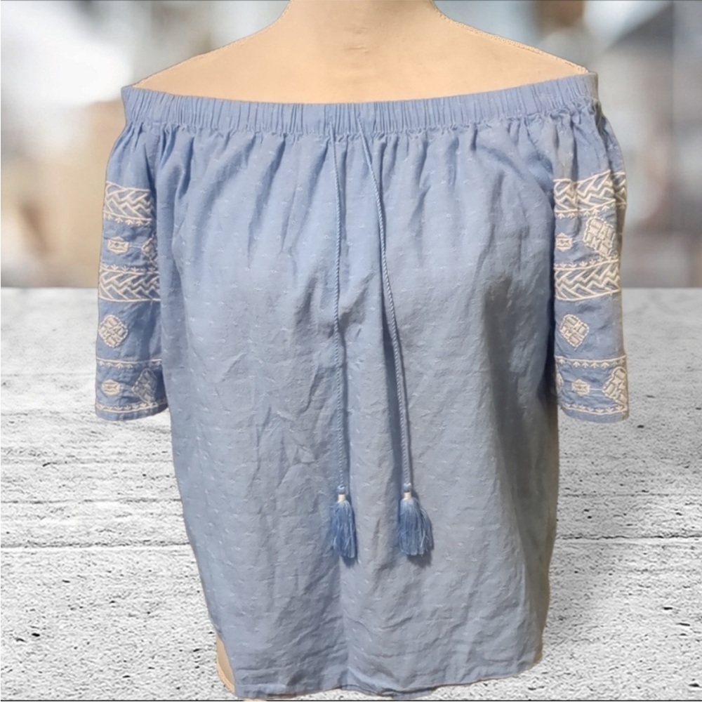 Women’s off the shoulder top